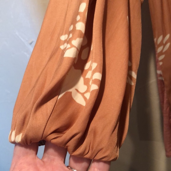 DOLAN print blouse. Size S - Picture 3 of 5